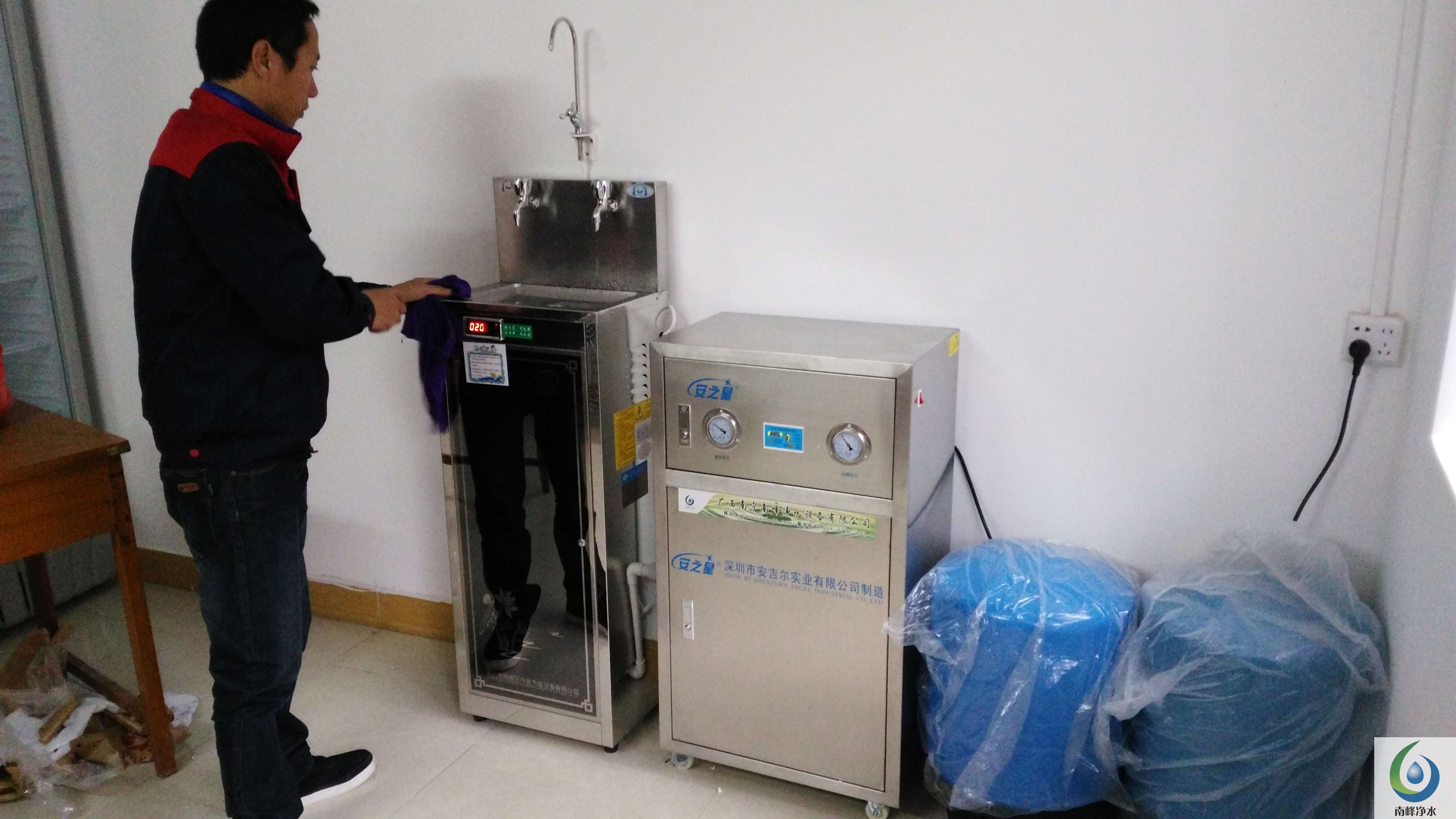 纯净水设备-除铁锰过滤器-水处理净水设备-不锈钢饮水机-广西桂龙泉